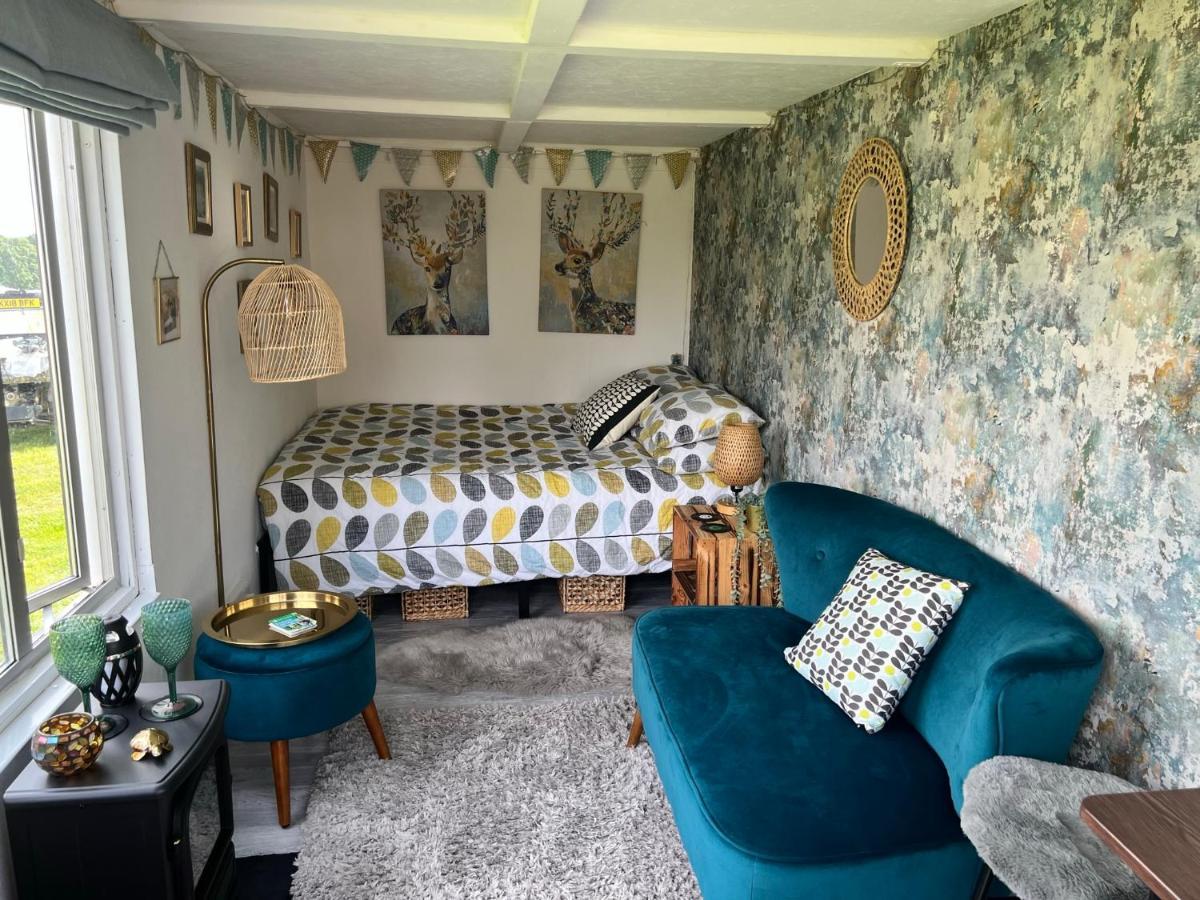 Bothy Hut Hotel Tring Buitenkant foto